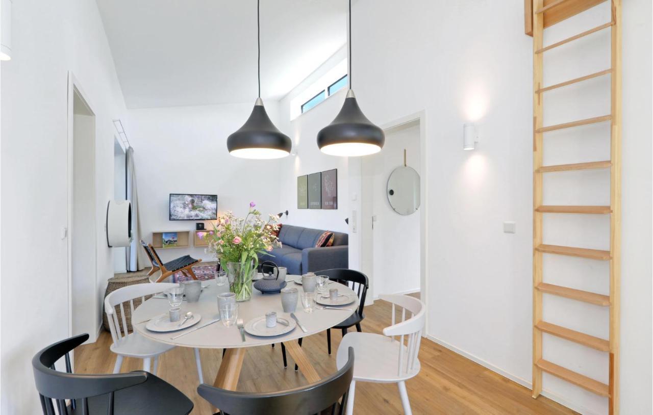 Awesome Home In Lembruch-Duemmer See With Kitchen Екстериор снимка