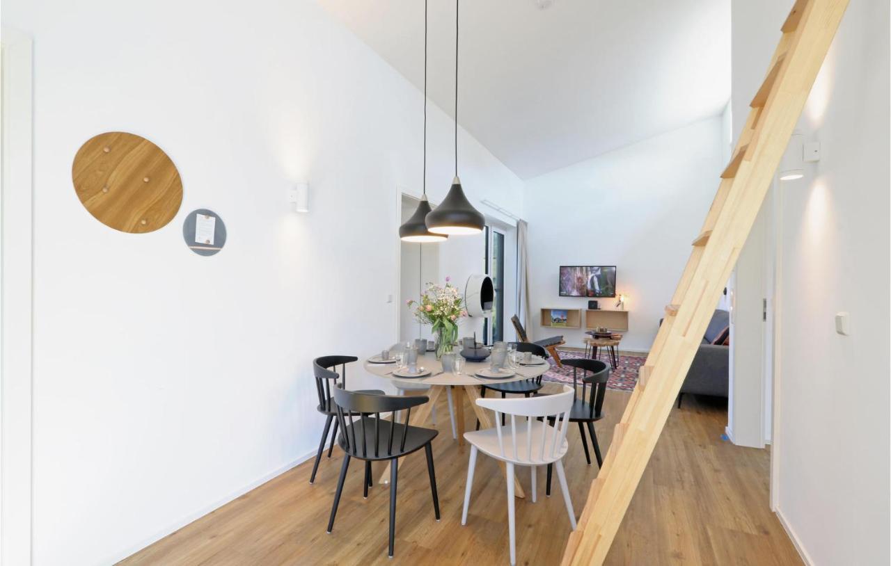 Awesome Home In Lembruch-Duemmer See With Kitchen Екстериор снимка