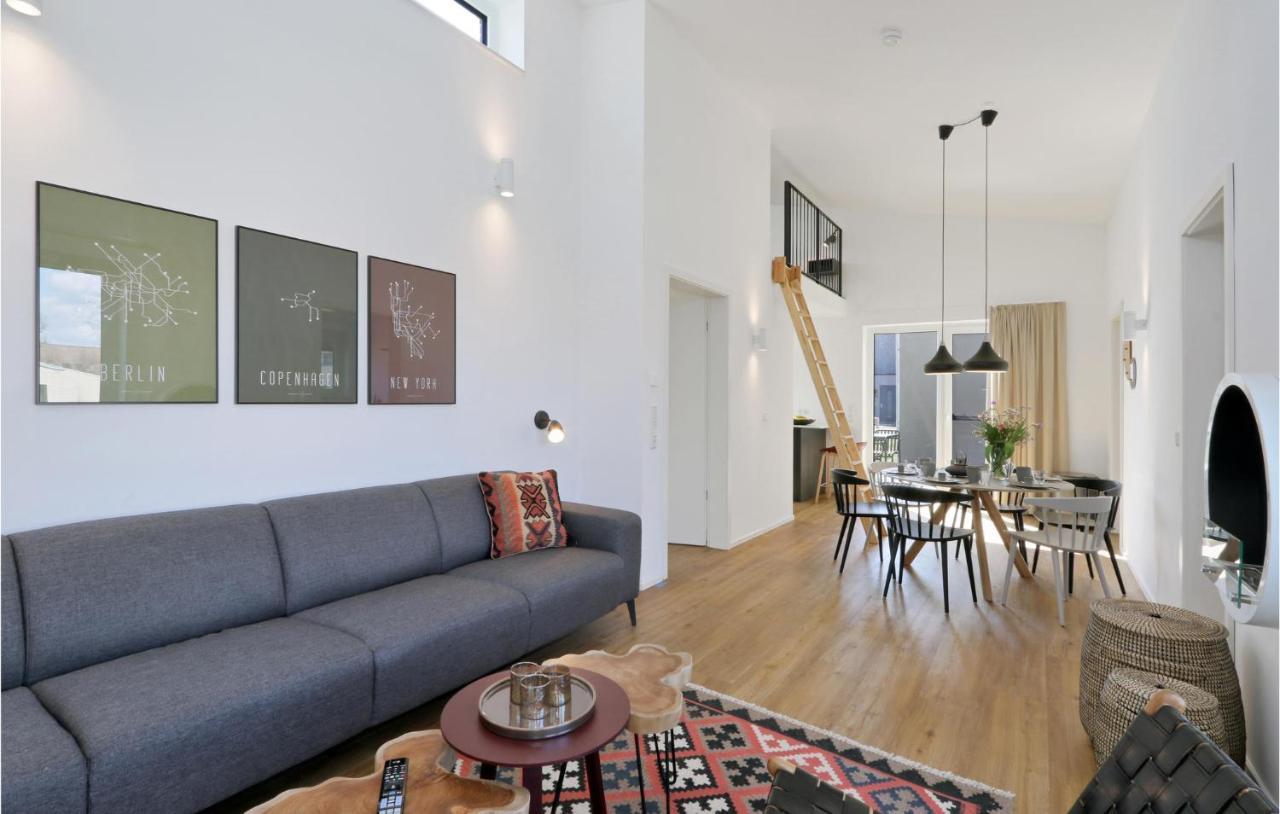 Awesome Home In Lembruch-Duemmer See With Kitchen Екстериор снимка