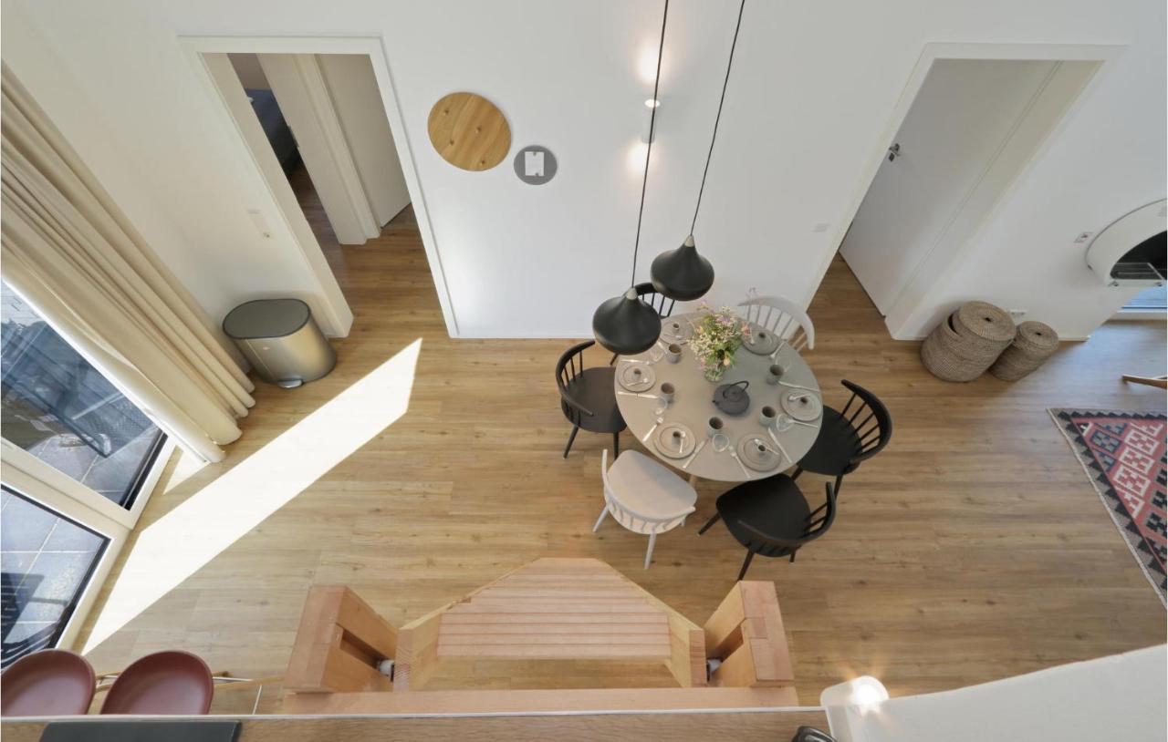 Awesome Home In Lembruch-Duemmer See With Kitchen Екстериор снимка